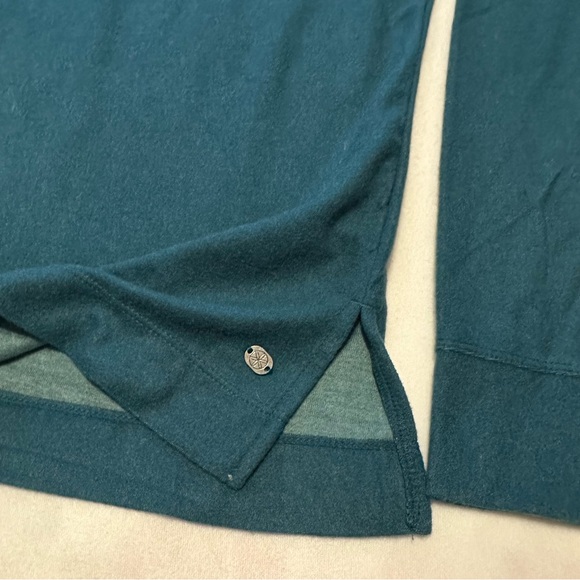 GAIAM Yoga Hoodie Sweatshirt Sweater Top Pullover Active Sport Athleisure - Picture 3 of 9